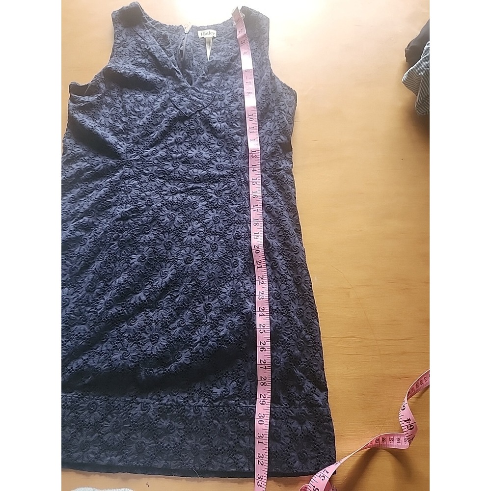 Hatley Navy Eyelet V Neck Shift Dress size 6 Back Zipper Lined 100% Cotton‎ - Picture 6 of 11